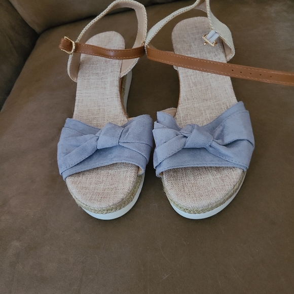 Shoes - Picture 2 of 2